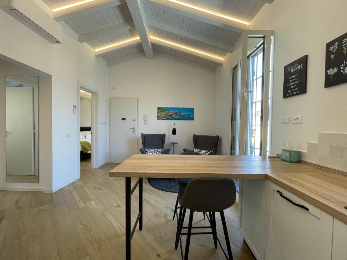 Sun Luxury Apartment In Centro Storico Chiavari Buitenkant foto
